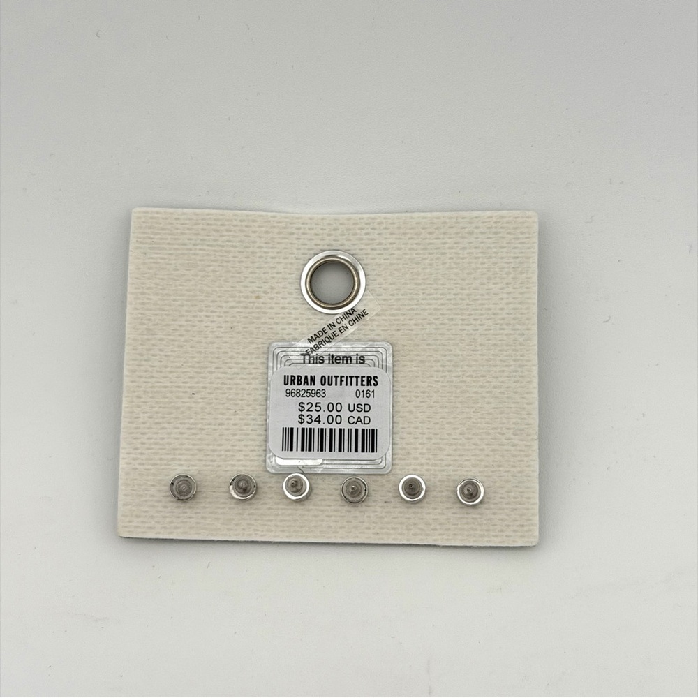 NWT New Women's Urban Outfitters Heart Clover Stud Stainless Steel Earrings Set - Picture 2 of 3